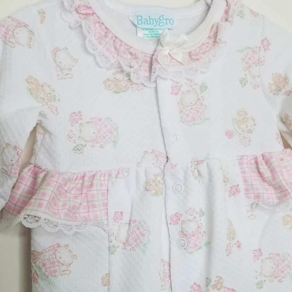 Vintage Babygro Kitten Leaves Lace Sleeper 6-9m